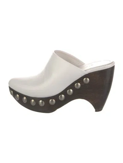 Pre-owned Alaïa Leather Studded Accents Mules In White