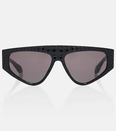 Alaïa Lettering Logo Flat-top Sunglasses In Black