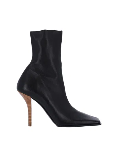 Alaïa Alaia Luxury Leather Ankle Boots In Black