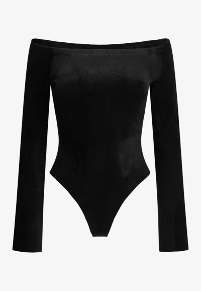 Alaïa Off-shoulder Velvet Shaping Bodysuit In Black