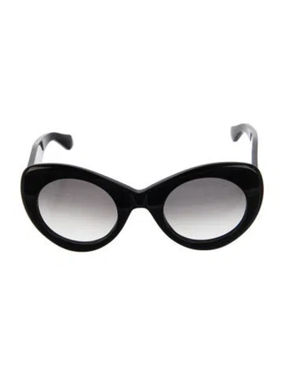 Pre-owned Alaïa Oversize Gradient Sunglasses In Black