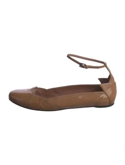 Pre-owned Alaïa Patent Leather Lasercut Accents Flats In Brown