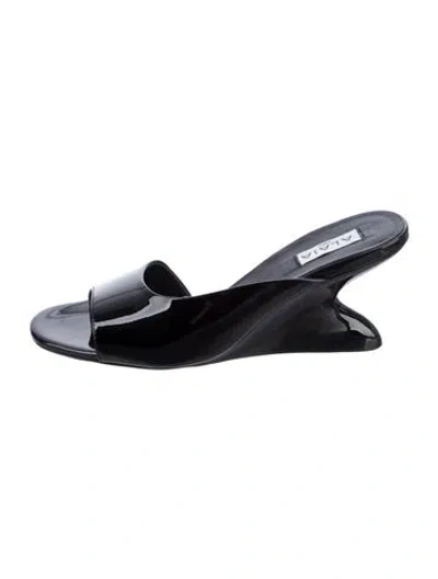 Pre-owned Alaïa Patent Leather Slides In Black