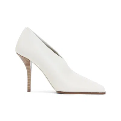 Alaïa 90 Leather Pumps In White