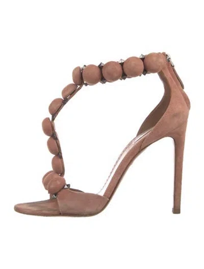 Pre-owned Alaïa Rockstud Accents Suede T-strap Sandals In Pink