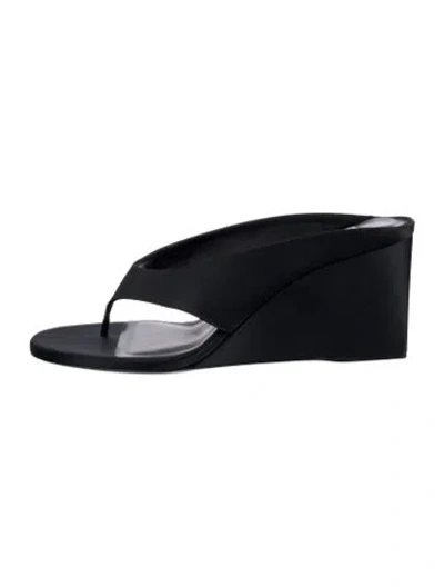 Pre-owned Alaïa Satin Slides In Black