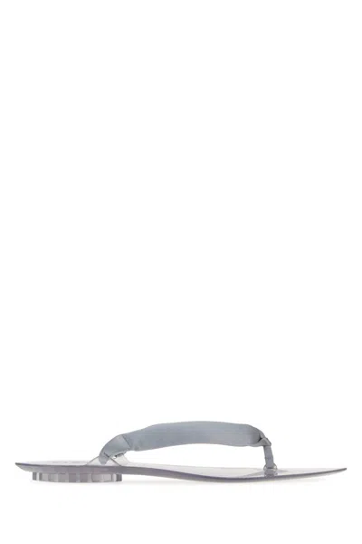 Alaïa Alaia Silver Fabric Thong Slippers In Gray
