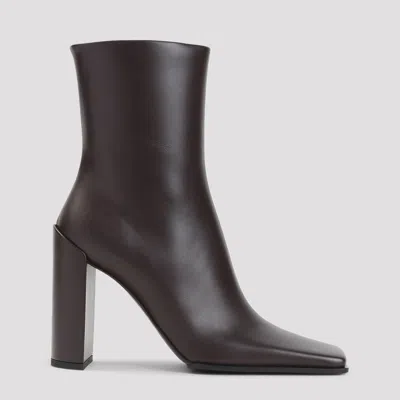 Alaïa Square Ankle Boots In Calfskin In Brown