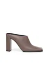 Alaïa Square Mule In Calfskin In Gray