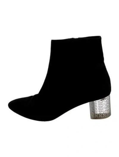 Pre-owned Alaïa Suede Boots In Black