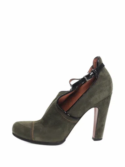 Pre-owned Alaïa Suede Buckled Pumps In Green
