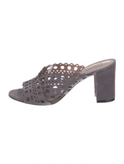 Pre-owned Alaïa Suede Cutout Accent Slides In Purple