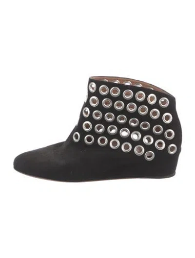 Pre-owned Alaïa Suede Eyelet Trim Boots In Black