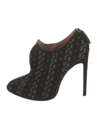Pre-owned Alaïa Suede Lace Pattern Boots In Black