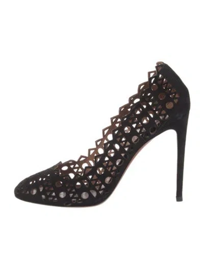 Pre-owned Alaïa Suede Lace Pattern Pumps In Black