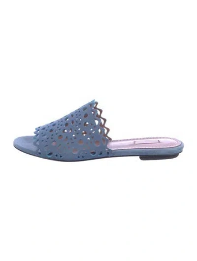 Pre-owned Alaïa Suede Lace Pattern Slides In Blue
