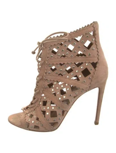 Pre-owned Alaïa Suede Patterned Pumps In Neutrals