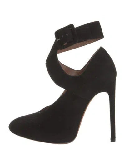 Pre-owned Alaïa Suede Pumps In Black