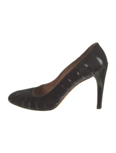 Pre-owned Alaïa Suede Pumps In Black