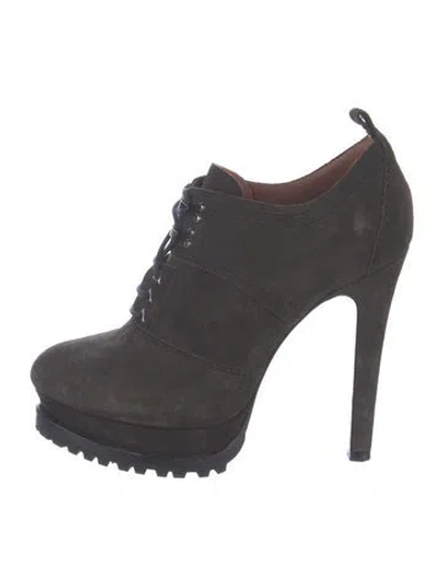 Pre-owned Alaïa Suede Pumps In Gray