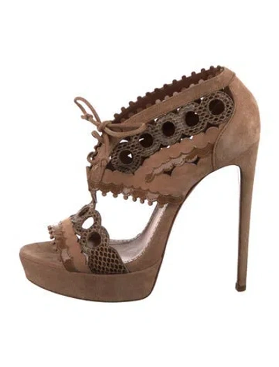 Pre-owned Alaïa Suede Scalloped Accent D'orsay Pumps In Neutral