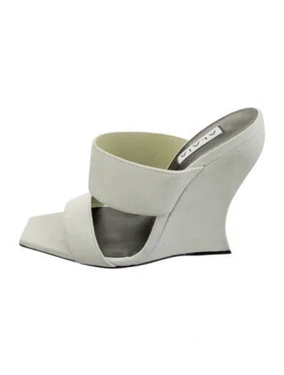Pre-owned Alaïa Suede Slides In Green