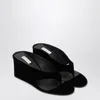 Alaïa Thong Mules With Wedge In Black Velvet In Black