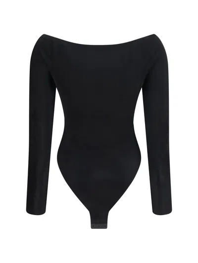 Alaïa Velvet Off-shoulder Bodysuit In Black
