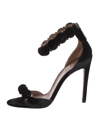 Pre-owned Alaïa Velvet Studded Accents Sandals In Black