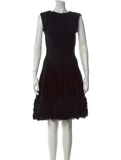 Pre-owned Alaïa Virgin Wool Knee-length Dress In Black