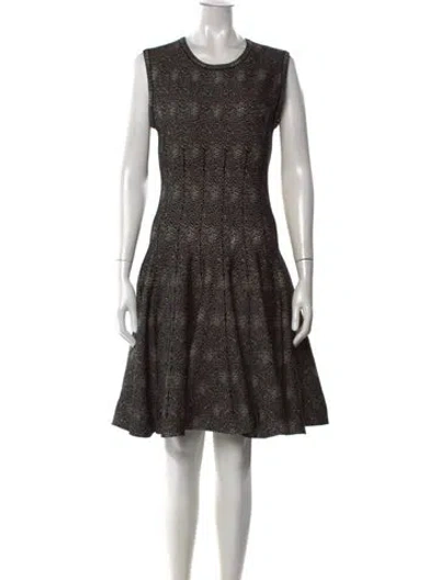 Pre-owned Alaïa Virgin Wool Knee-length Dress In Black/white