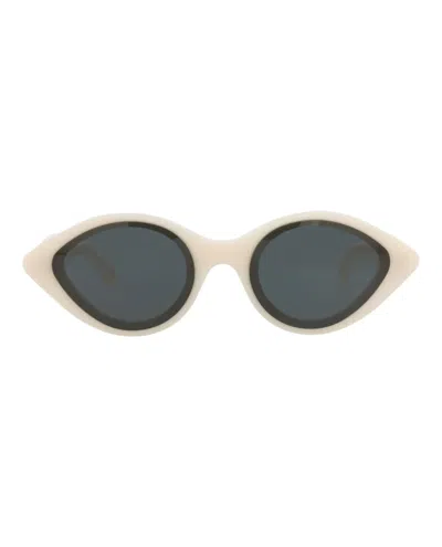 Pre-owned Alaïa Women's Alaia Cat Eyeframe Recycled Acetate Sunglasses In White White Grey (aa0069s/30014222/002)