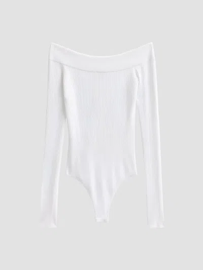 Alaïa Women's Off-the-shoulder Long-sleeve Rib-knit Bodysuit In Blanc