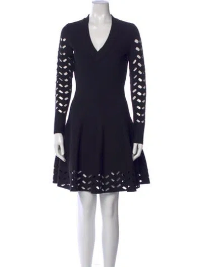 Pre-owned Alaïa Wool Knee-length Dress In Blue
