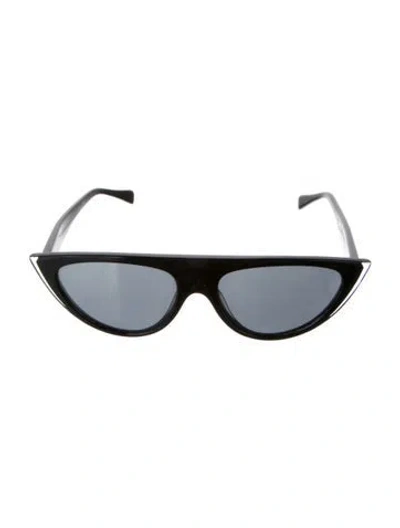 Pre-owned Alain Mikli Cat-eye Tinted Sunglasses In Black