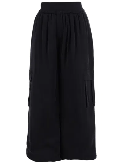 Alainpaul Knee-length Black Shorts With Elastic Waistband And Utility Pockets
