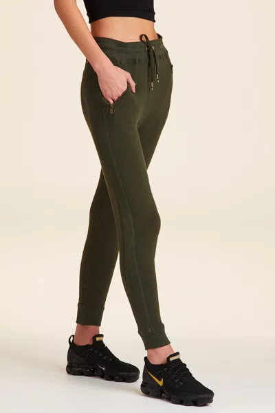 Alala Rise Jogger In Green