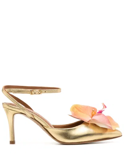 Alameda Turquesa 85mm Flower Leather Pumps In Gold