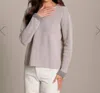 Alashan Cashmere Plaited Reversible Pullover In Ecru In Gray