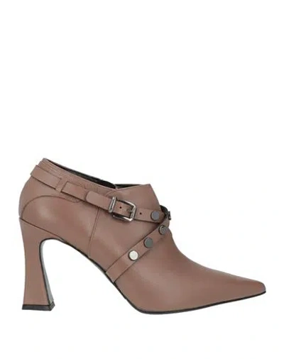 Albano Woman Ankle Boots Light Brown Size 11 Calfskin