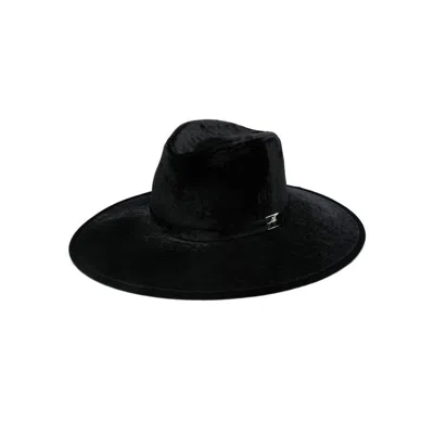 Alberta Ferretti Caps In Black