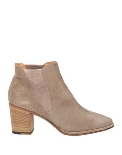 Alberto Fasciani Woman Ankle Boots Beige Size 7.5 Leather