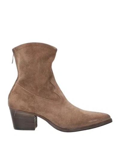 ALBERTO FASCIANI ALBERTO FASCIANI WOMAN ANKLE BOOTS KHAKI SIZE 7.5 LEATHER