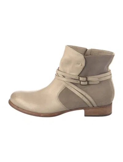 Pre-owned Alberto Fermani Leather Moto Boots In Neutral