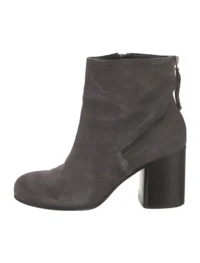 Pre-owned Alberto Fermani Suede Boots In Gray