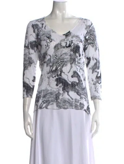 Pre-owned Alberto Makali Animal Print V-neck Sweater In White