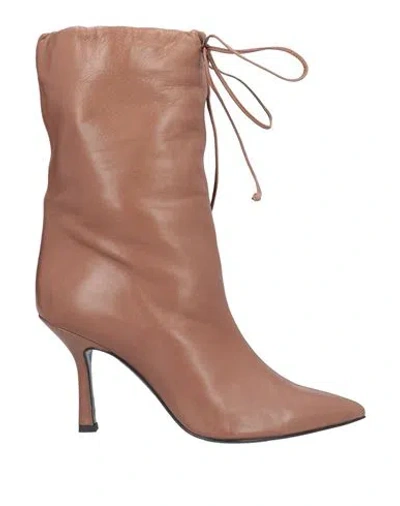 Aldo Castagna Woman Ankle Boots Brown Size 10 Soft Leather