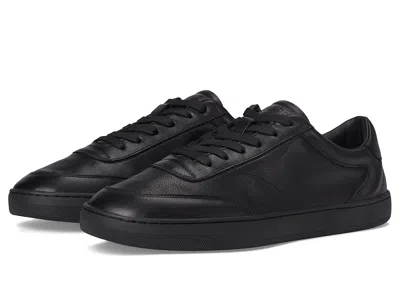 Aldo Evrett In Black