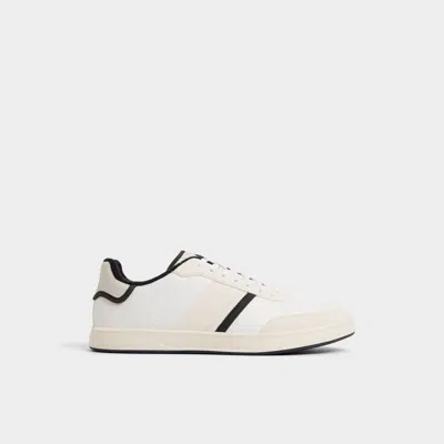 Aldo Freekick In White