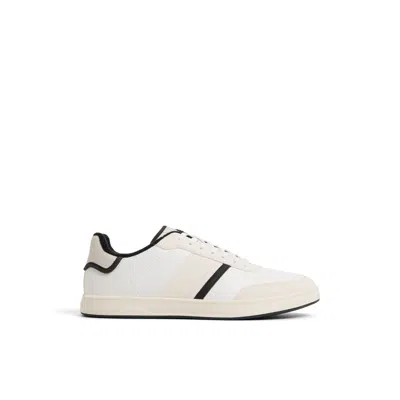 Aldo Freekick In White